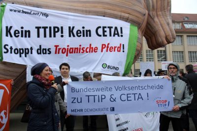 TTIP_Unterschriftenübergabe4